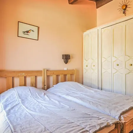6 Bedroom In Aups