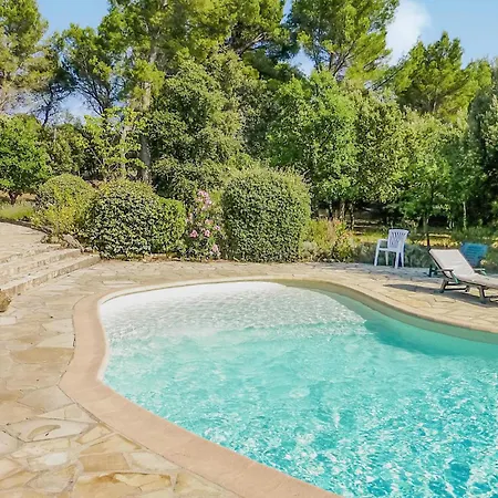 6 Bedroom In Holiday home