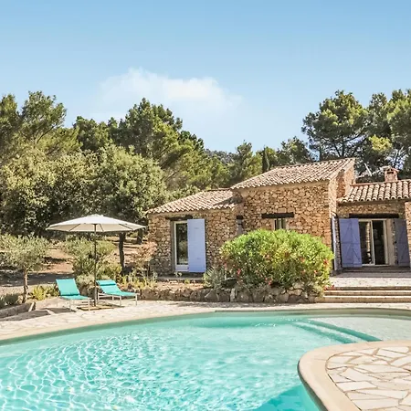 6 Bedroom In *