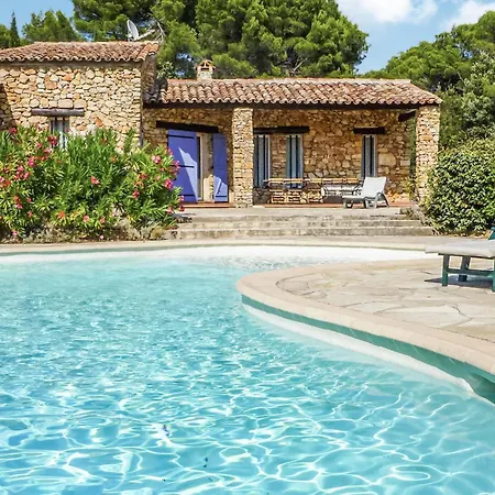 6 Bedroom In * Aups