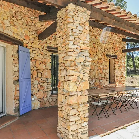 6 Bedroom In